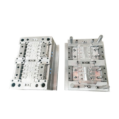 Chapeau supérieur de disque de 16 cavités 24-410 vers le haut de moulage par injection de la partie pp pour la machine 160-200T